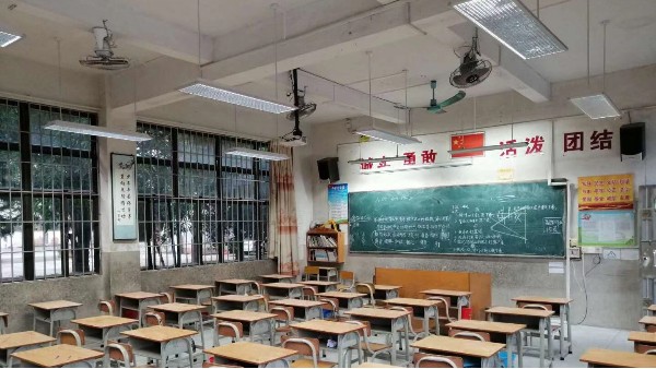 学校如何做好防控青少年近视工作？华辉来支招~